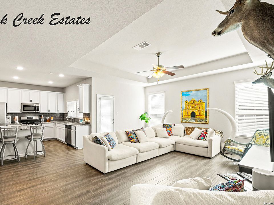 1st image of 415 Escarpment Oak