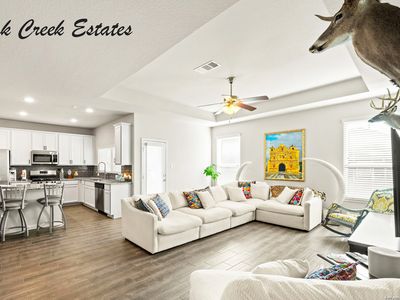 415 Escarpment Oak, New Braunfels, TX, 78130