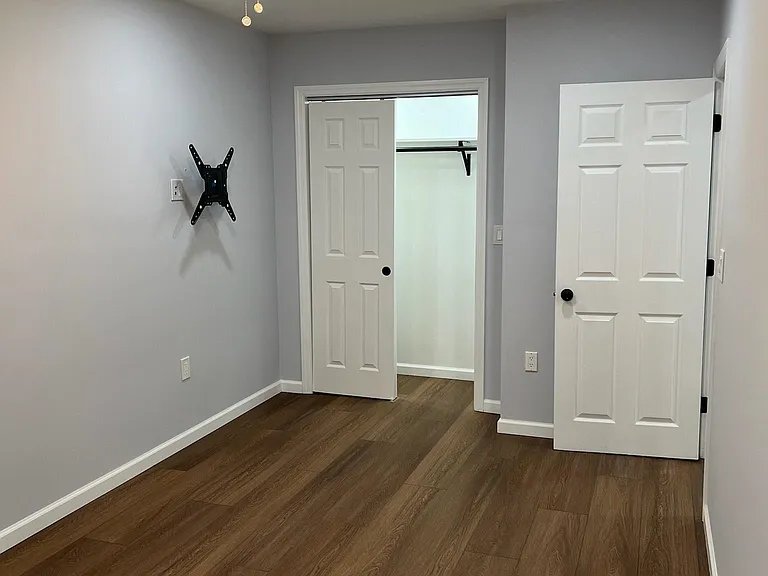 384 Palisade Ave #2R — Photo 16