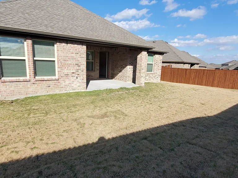 2107 Camellia St — Photo 22