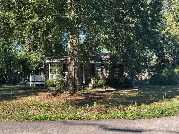 189 Monitor Cir, Moncks Corner, SC 29461