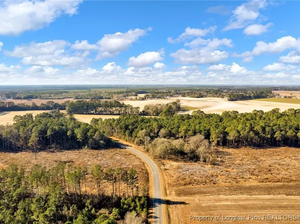 5950 Deerstand Rd, Wade, NC 28395