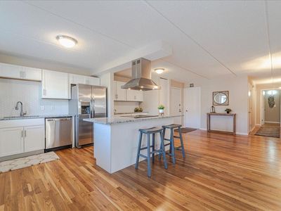 10411 Cedar Lake Rd APT 219, Minnetonka, MN, 55305