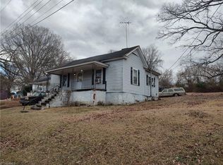 1318 Ridge Ave, Eden, NC 27288