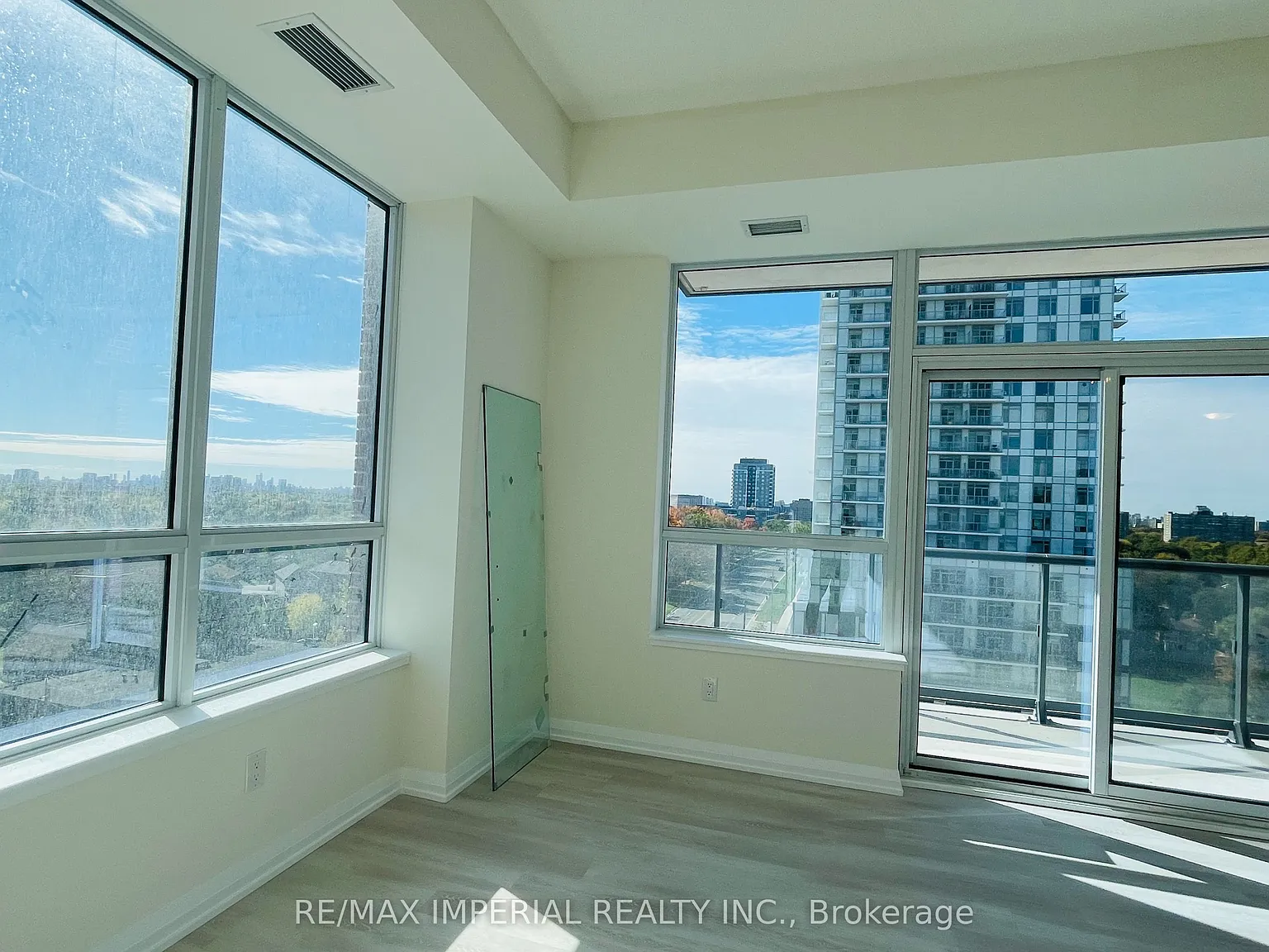 2 bed, $2,800 — Photo 3