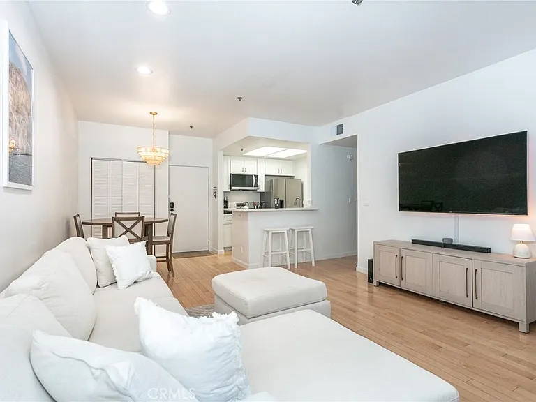 19350 Sherman Way #124 — Photo 5
