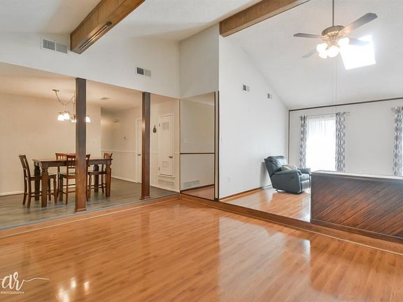 5th image of 3258 Falcon Dr