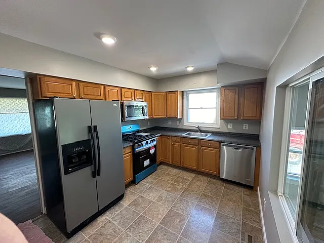 208 Kenmark Rd — Photo 5