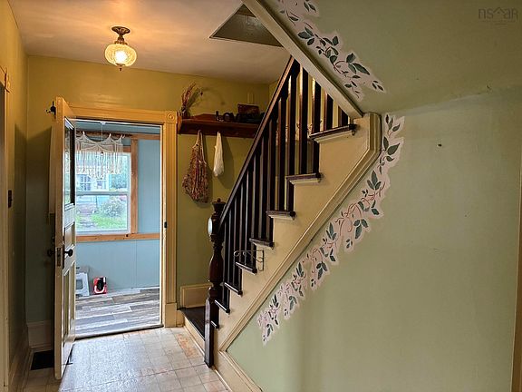 5th image of 53 Riverside Ave