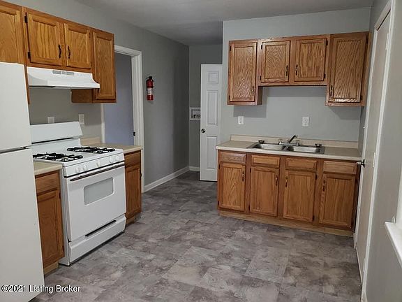 3rd image of 216 Cecil Ave