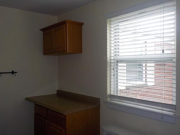 5th image of 245-16 77 Crescent #2nd FL