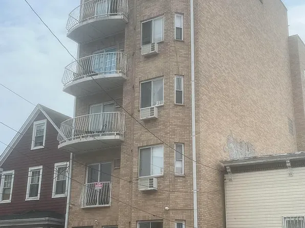 69-08 38th Avenue image 1 of 6