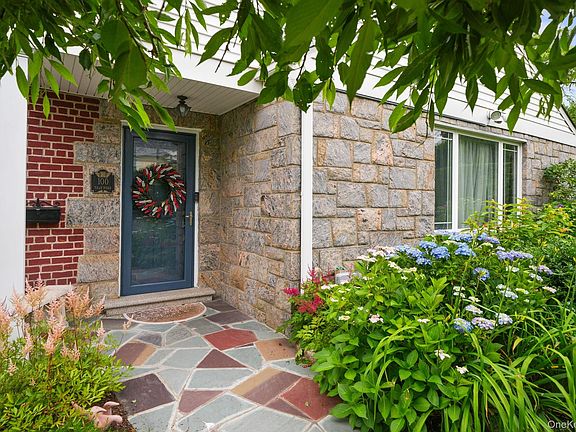 5th image of 100 Yale Road