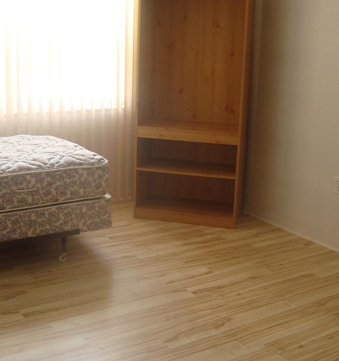 bedroom/living room