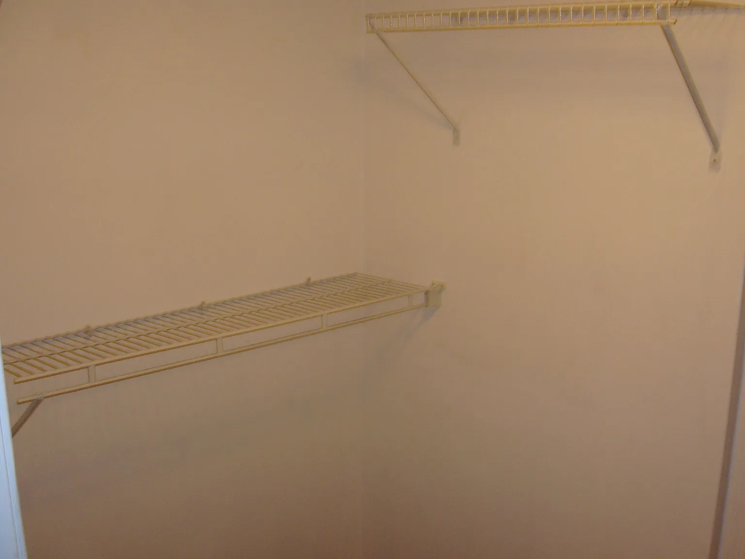 2 bed, 1050 sqft, $1,050 — Photo 3