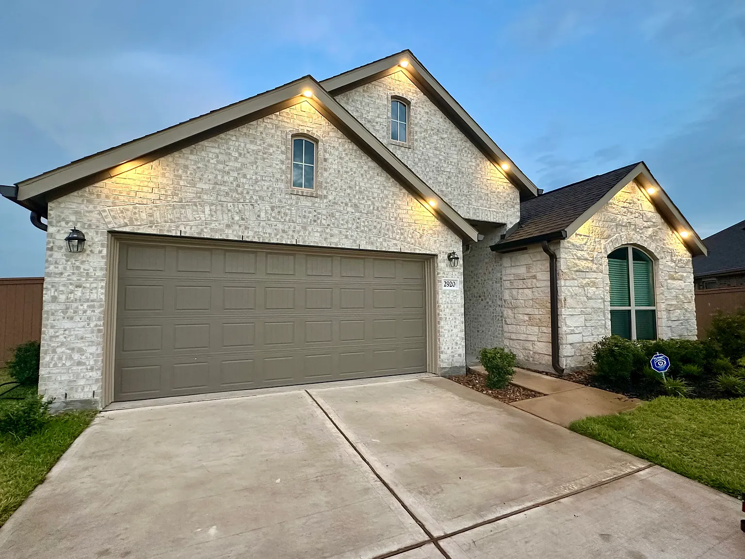 3 bed, 2178 sqft, $2,475 — Photo 3