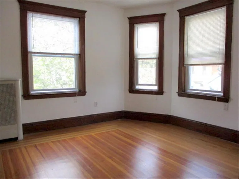 16 Montgomery St #2 — Photo 24