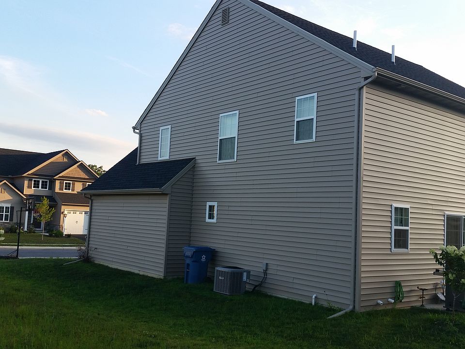 2nd image of 3903 Archer Ln