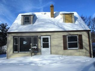 5325 N 55th St, Milwaukee, WI 53218