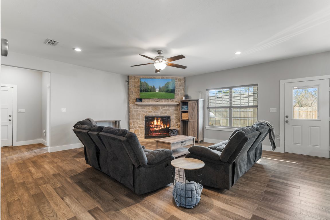 next background image