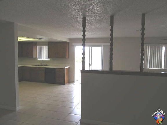 5th image of 15860 Mesquite St