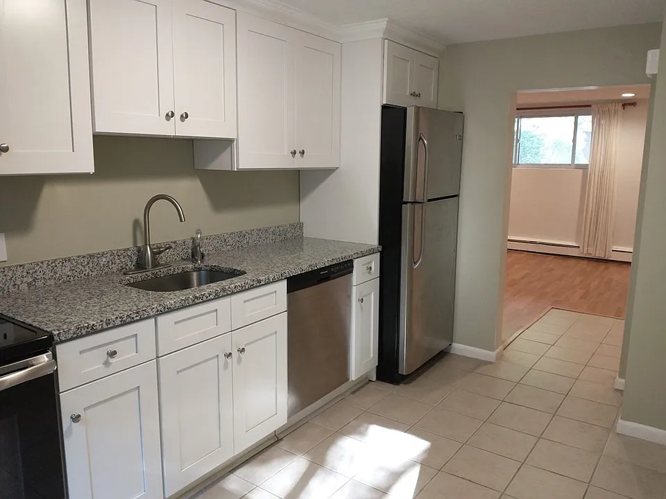 41 Westgate Rd #1