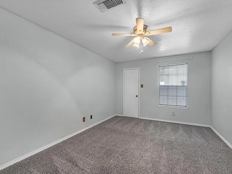 9700 Leawood Blvd #706 — Photo 10
