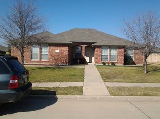 1417 Columbia Dr, Midlothian, TX 76065