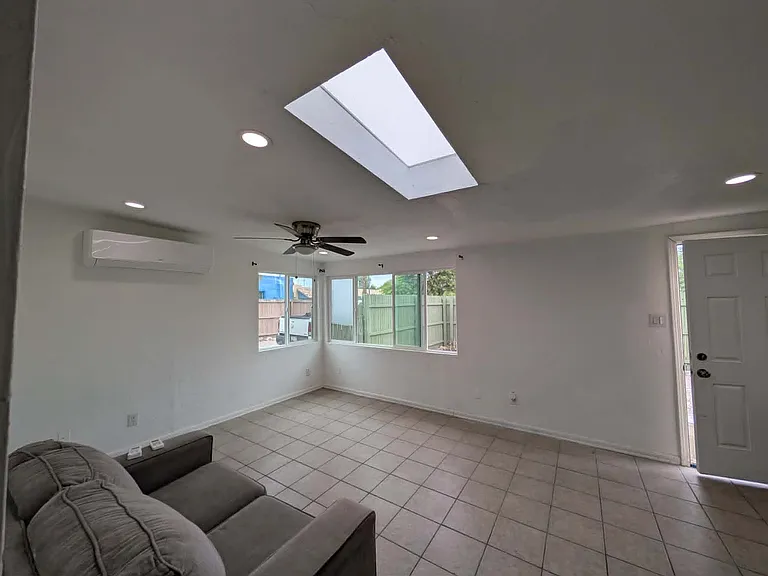 2435 N Edith Blvd #2 — Photo 14