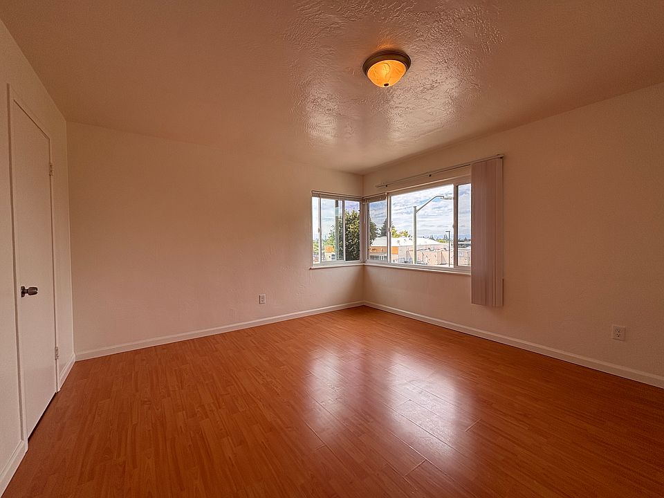 1st image of 8634 Macarthur Blvd #86234