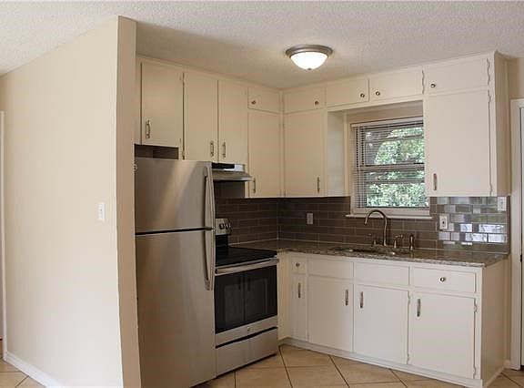 4th image of 3112 Govalle Ave #B