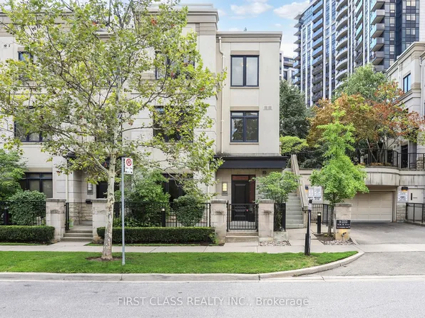 9 Oakburn Cres #Townhouse 28, Toronto, ON M2N 2T5