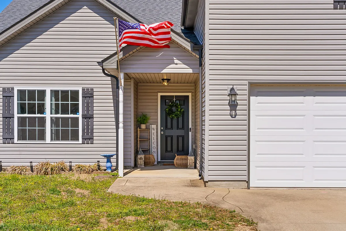 Building Photo - 607 Fennec Way