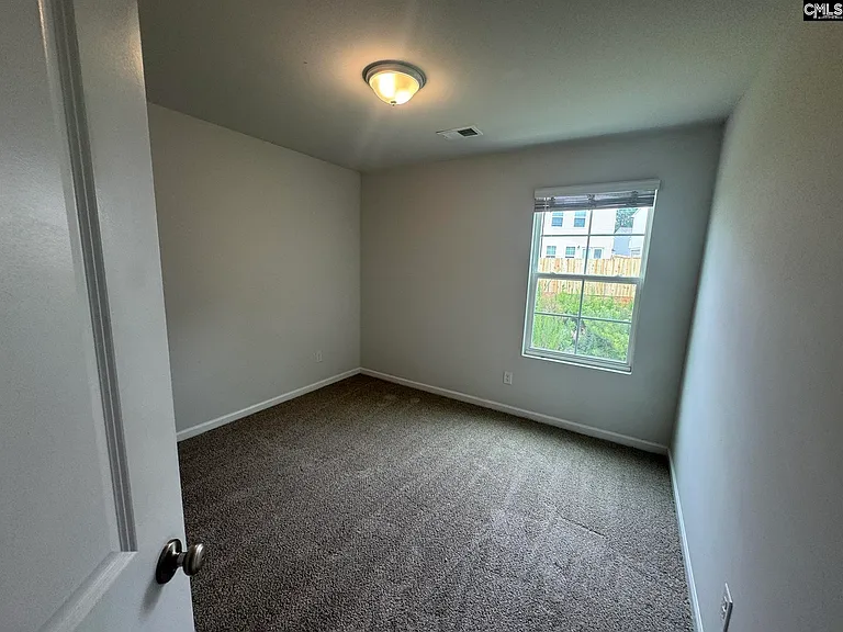 129 Kings Parish Ct — Photo 14