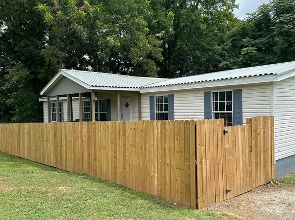 370 Simmons St, Whiteville, TN 38075