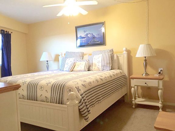 4th image of 19440 Gulf Blvd #408
