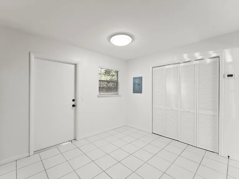 Briarwood Apartments — Photo 13