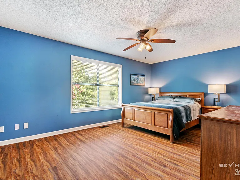 2416 N Robin Rd — Photo 13