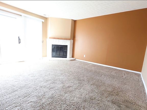 4th image of 647 Villa Rd APT G