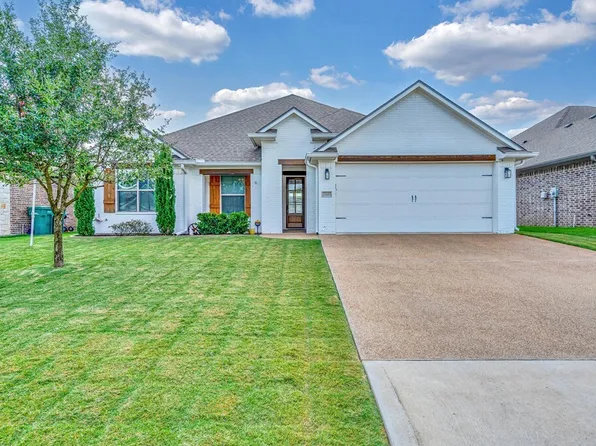 320 Daisy Ln, Robinson, TX 76706