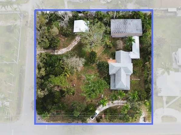 4507 123rd St W, Cortez, FL 34215