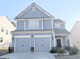 1040 Shadow Glen Dr, Fairburn, GA 30213