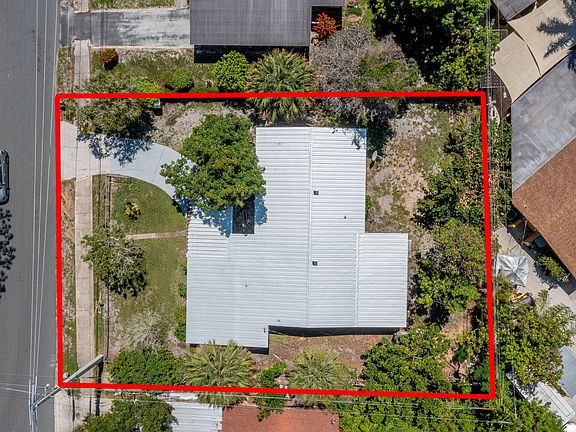 5th image of 904 SE 16th Street