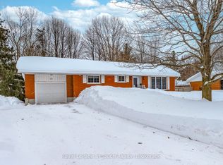 19 Maplegate Rd, Tiny, ON L0L2T0