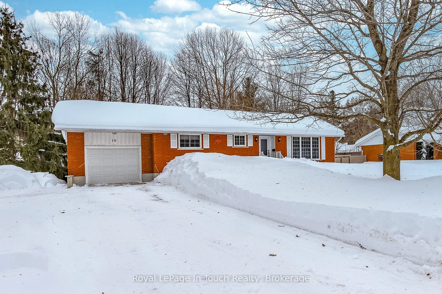 19 Maplegate Rd photo 1