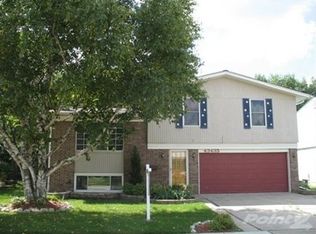 43435 Applewood Rd, Canton, MI 48188