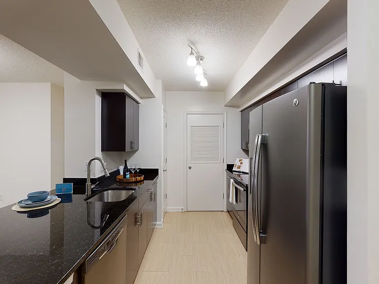 1301 Thomas Circle — Photo 61