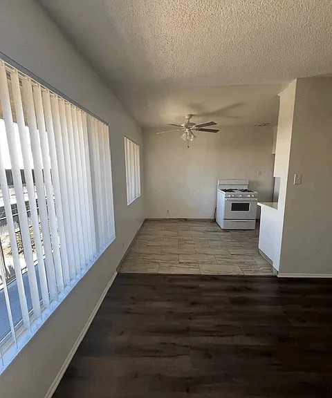 4014 Stevely Ave. — Photo 16