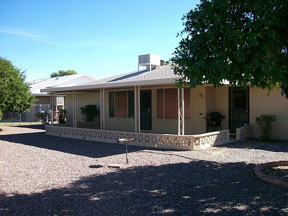 3rd image of 10734 W Roundelay Cir