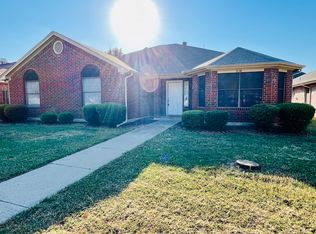 318 Nita Ln, Euless, TX 76040